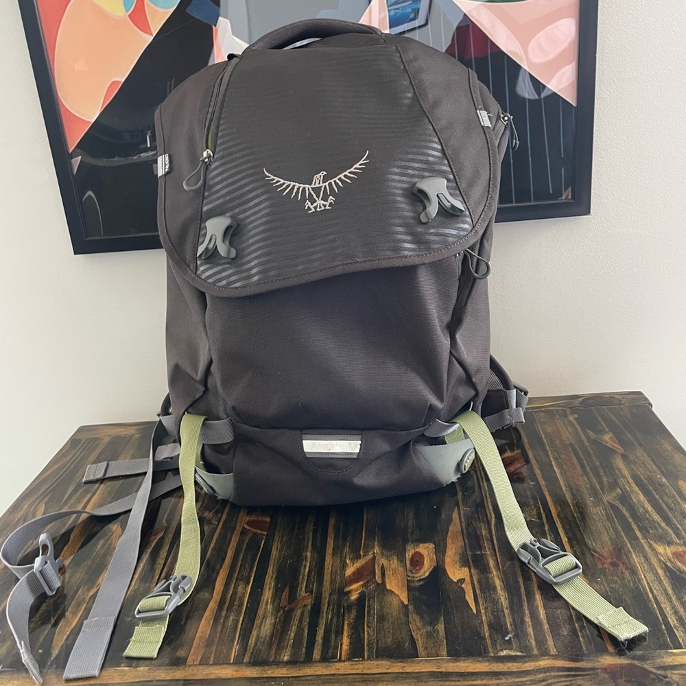 OSPREY flapjack Black and Green